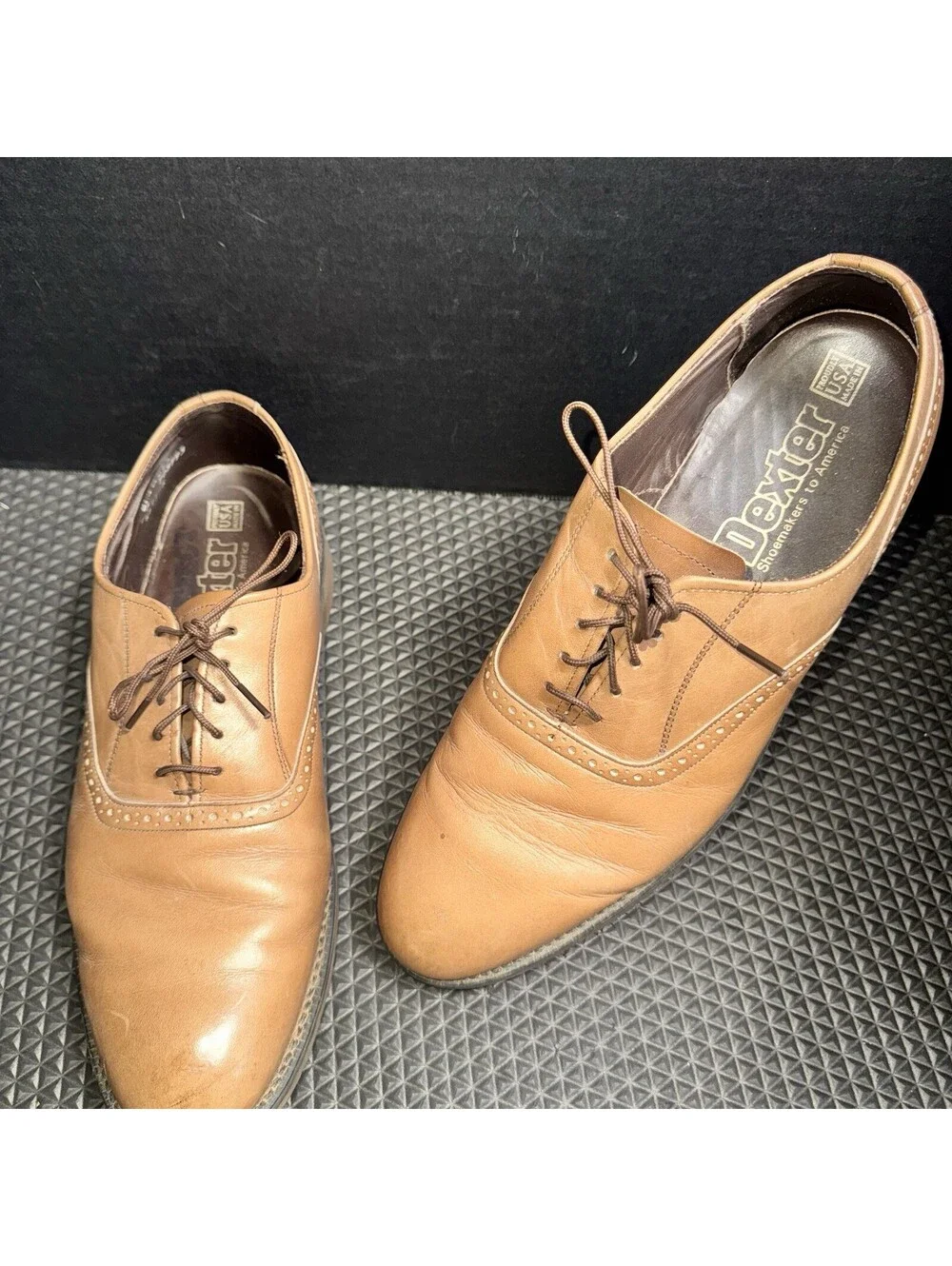 Vintage Dexter Men’s Dress Shoes 10M Tan Leather Cap Toe Oxford Vibram Sole USA